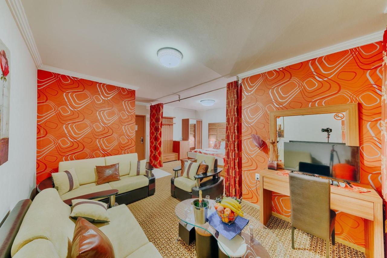Hotel Lion Ulcinj Exterior foto